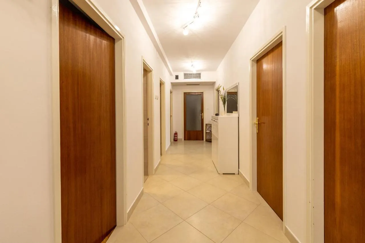 Apartment Slonic Kastela Croatia