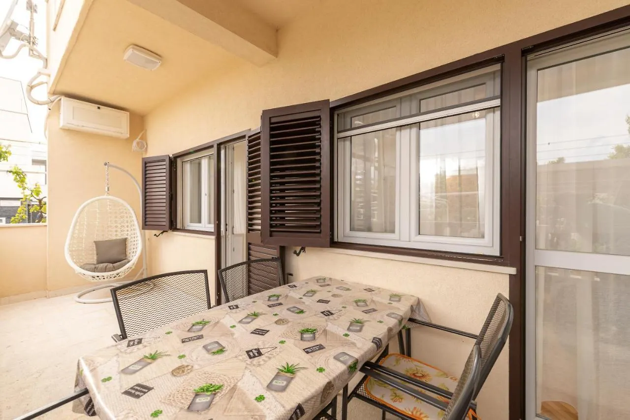 Apartment Slonic Kastela