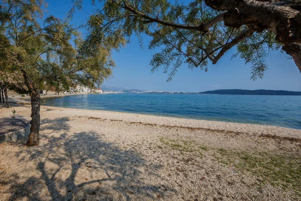Apartment Slonic Kastela 0*,  Croatia